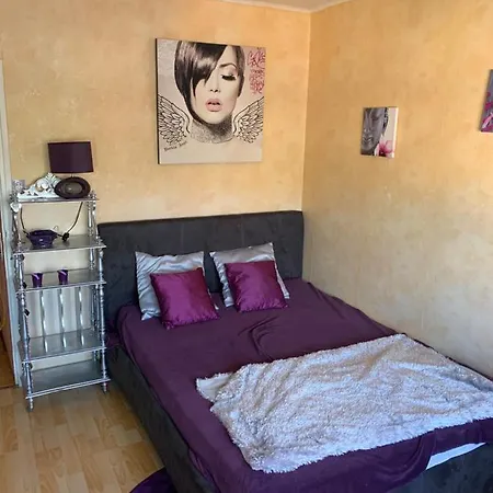 Chez Christine Apartment