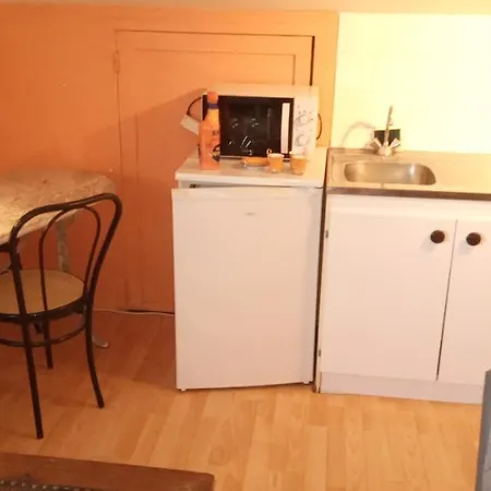 Chez Christine Apartment
